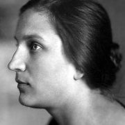 Aīda Niedra